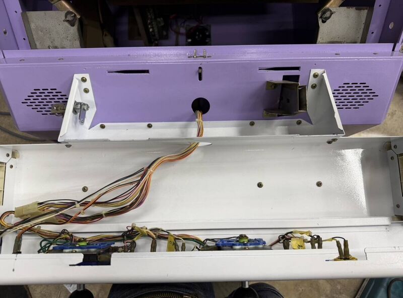 File:Taito mm-5 control panel open.jpg