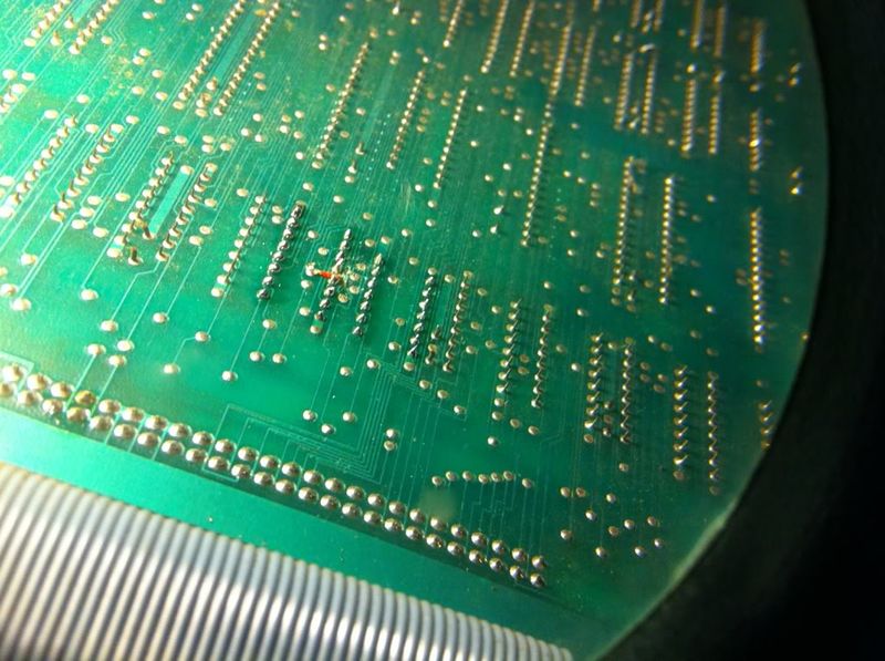 File:Pcb repair double dragon bootleg 14.jpg
